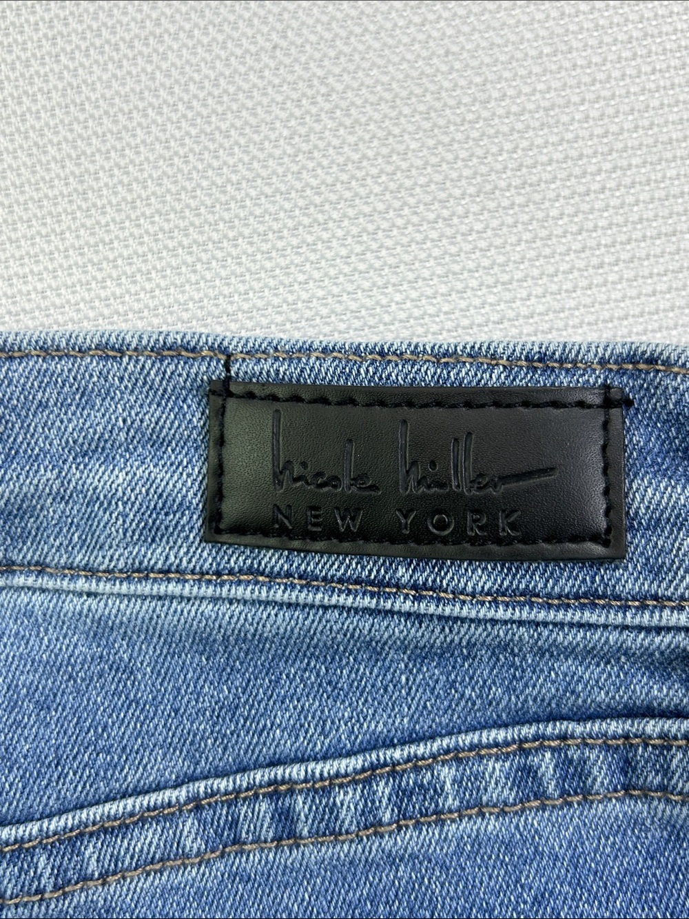 Nicole Miller New York Soho High Rise Bootcut Jeans Size 14 Distressed Stretch - Picture 9 of 10